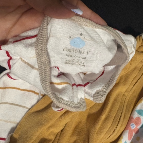 Newborn Bundle Set ! - Picture 3 of 3